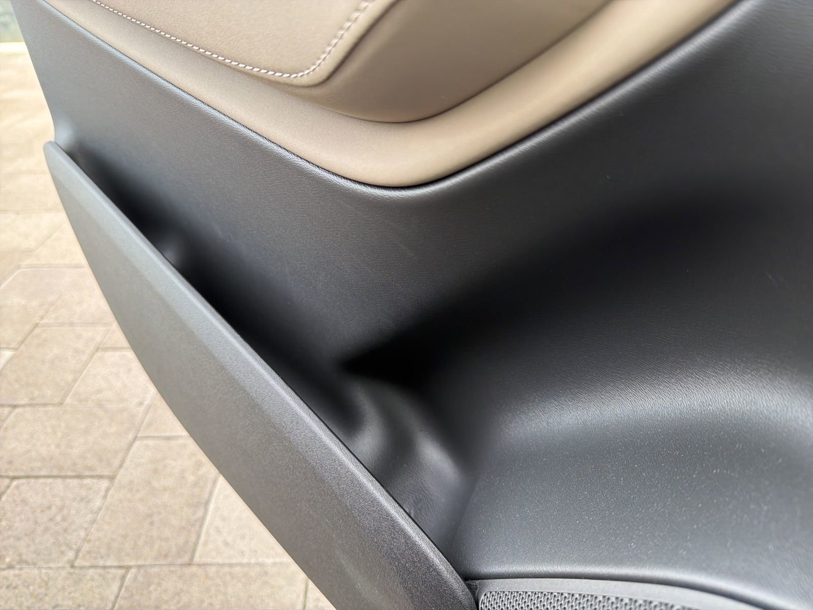 New 2026 Volvo XC90 B6 Core w/ Protection Package Premier image 75