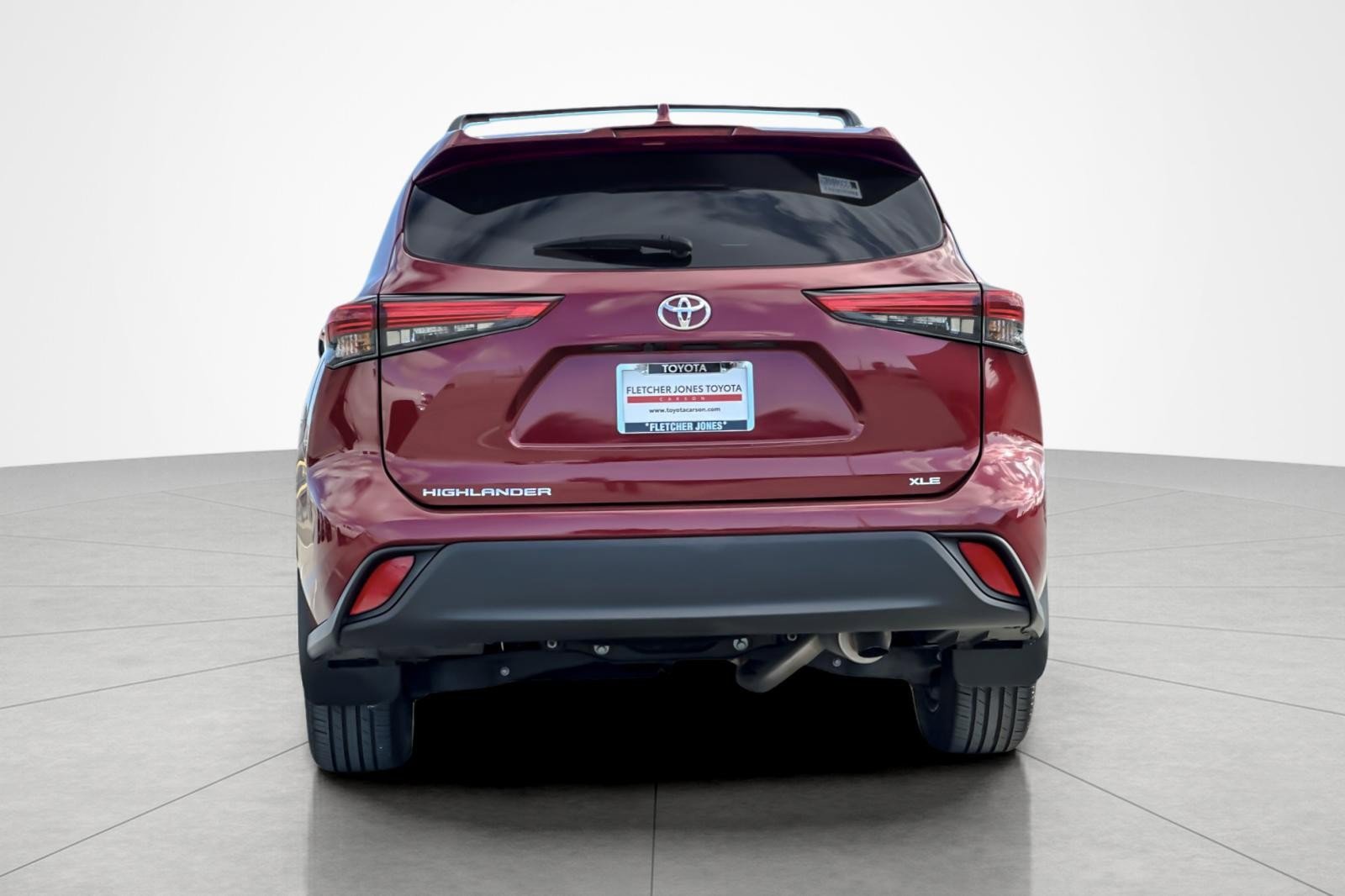 Used 2023 Toyota Highlander XLE image 4