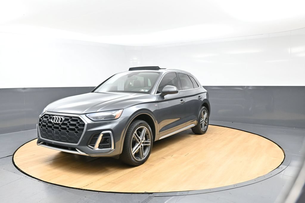 Used 2022 Audi Q5 e Premium w/ Convenience Package AWD/4WD image 42