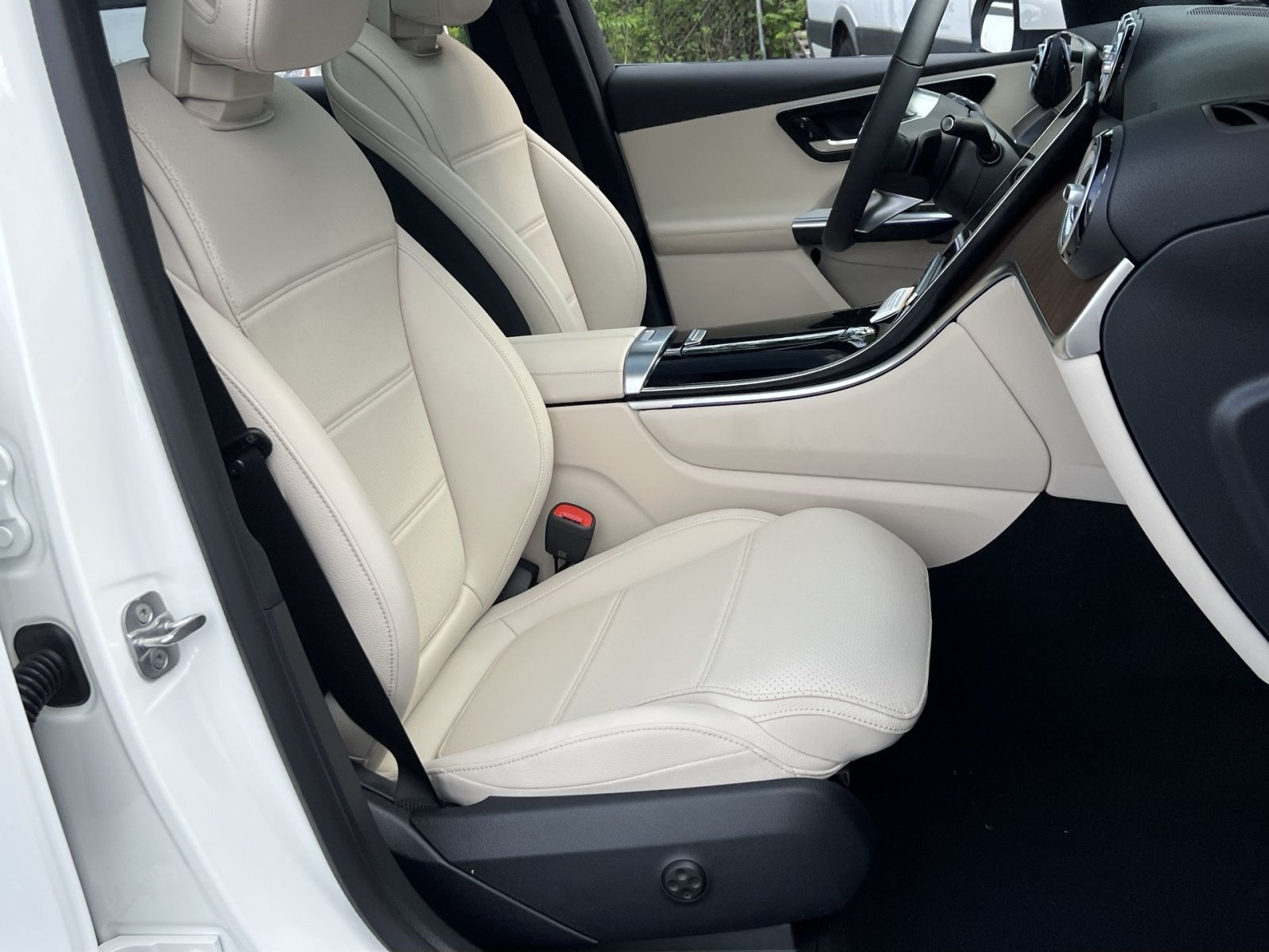 New 2026 Mercedes-Benz GLC 300 4MATIC image 33