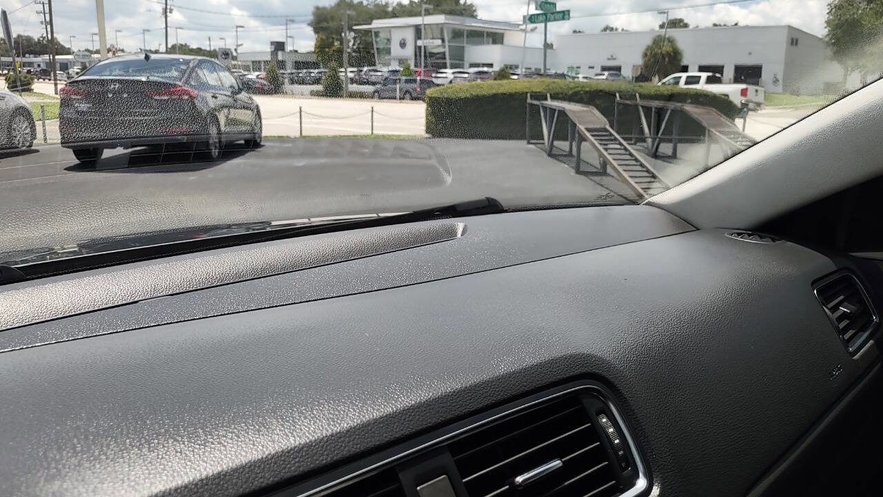 Used 2014 Volkswagen Jetta S image 12