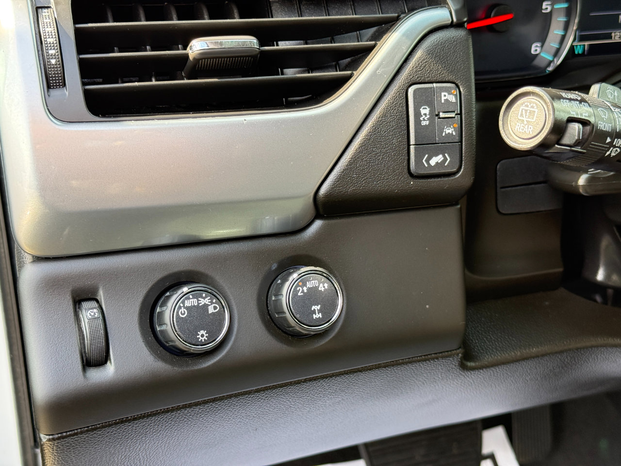 Used 2019 Chevrolet Tahoe LT image 20