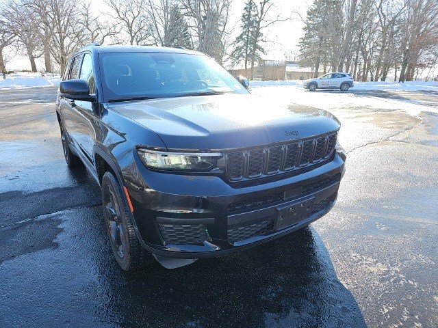 Used 2023 Jeep Grand Cherokee L Laredo image 8