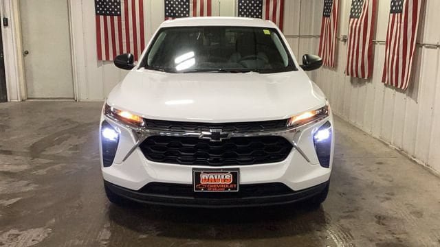 New 2026 Chevrolet Trax LS w/ Driver Confidence Package FWD image 16