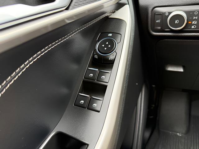 Used 2022 Ford Explorer XLT w/ Equipment Group 202A AWD/4WD image 22