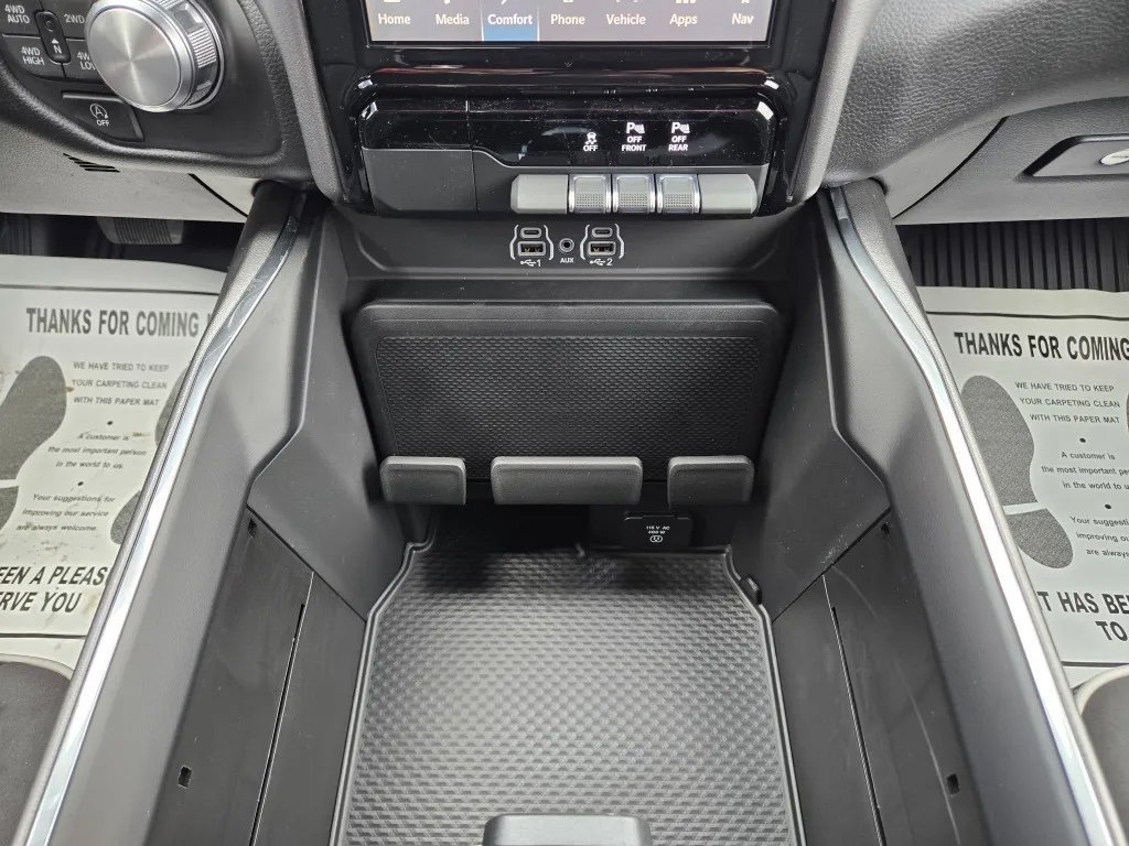 New 2026 RAM 1500 Laramie AWD/4WD image 23