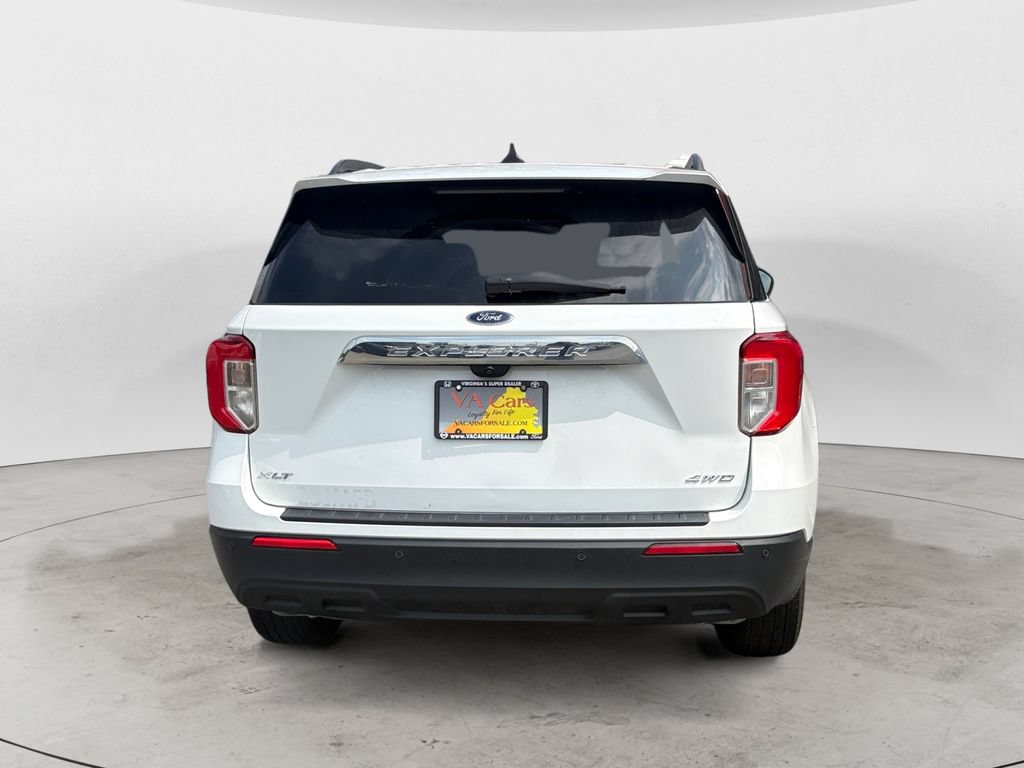 Used 2022 Ford Explorer XLT AWD/4WD image 4