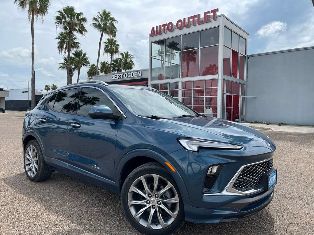 Used 2024 Buick Encore GX Avenir w/ Avenir Convenience Package AWD/4WD image 1