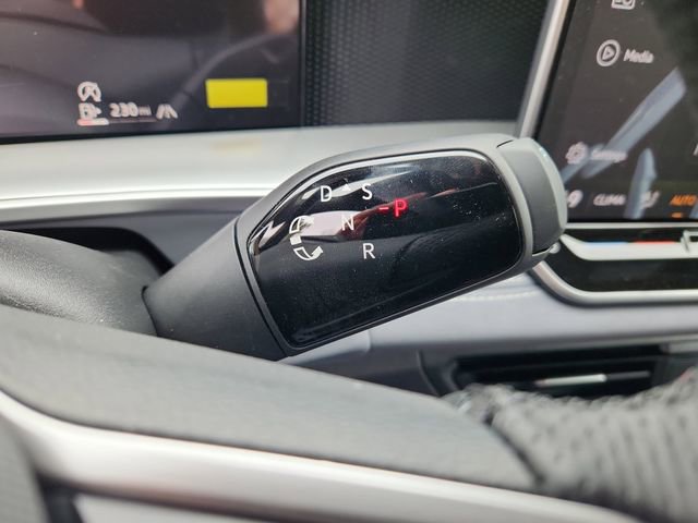 New 2026 Volkswagen Tiguan SE R-Line image 13