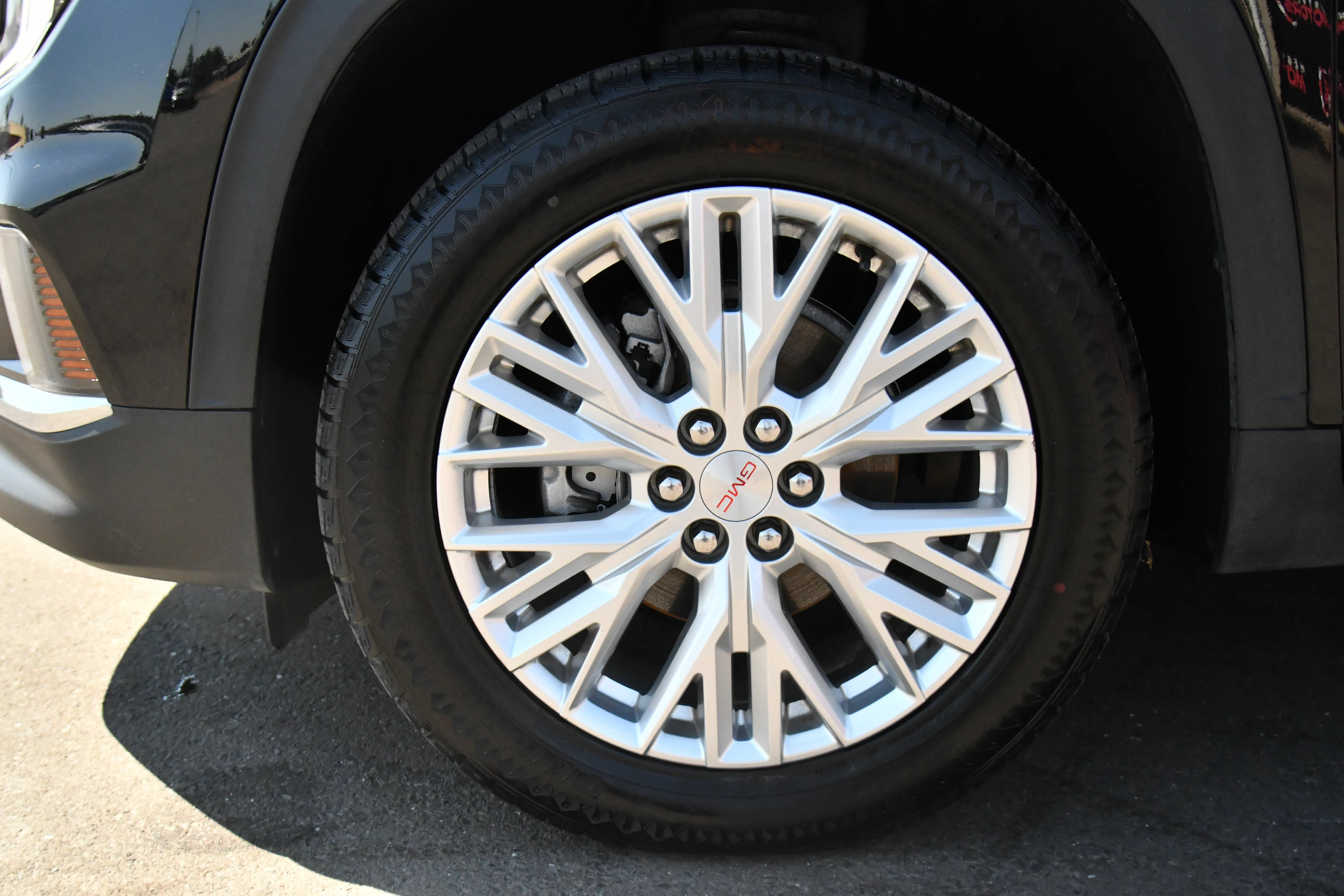 Used 2024 GMC Acadia Elevation FWD image 12
