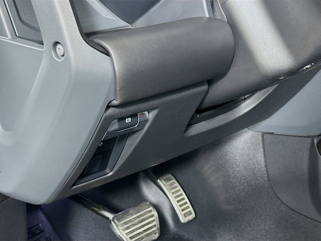 Used 2020 Land Rover Defender 110 X image 10