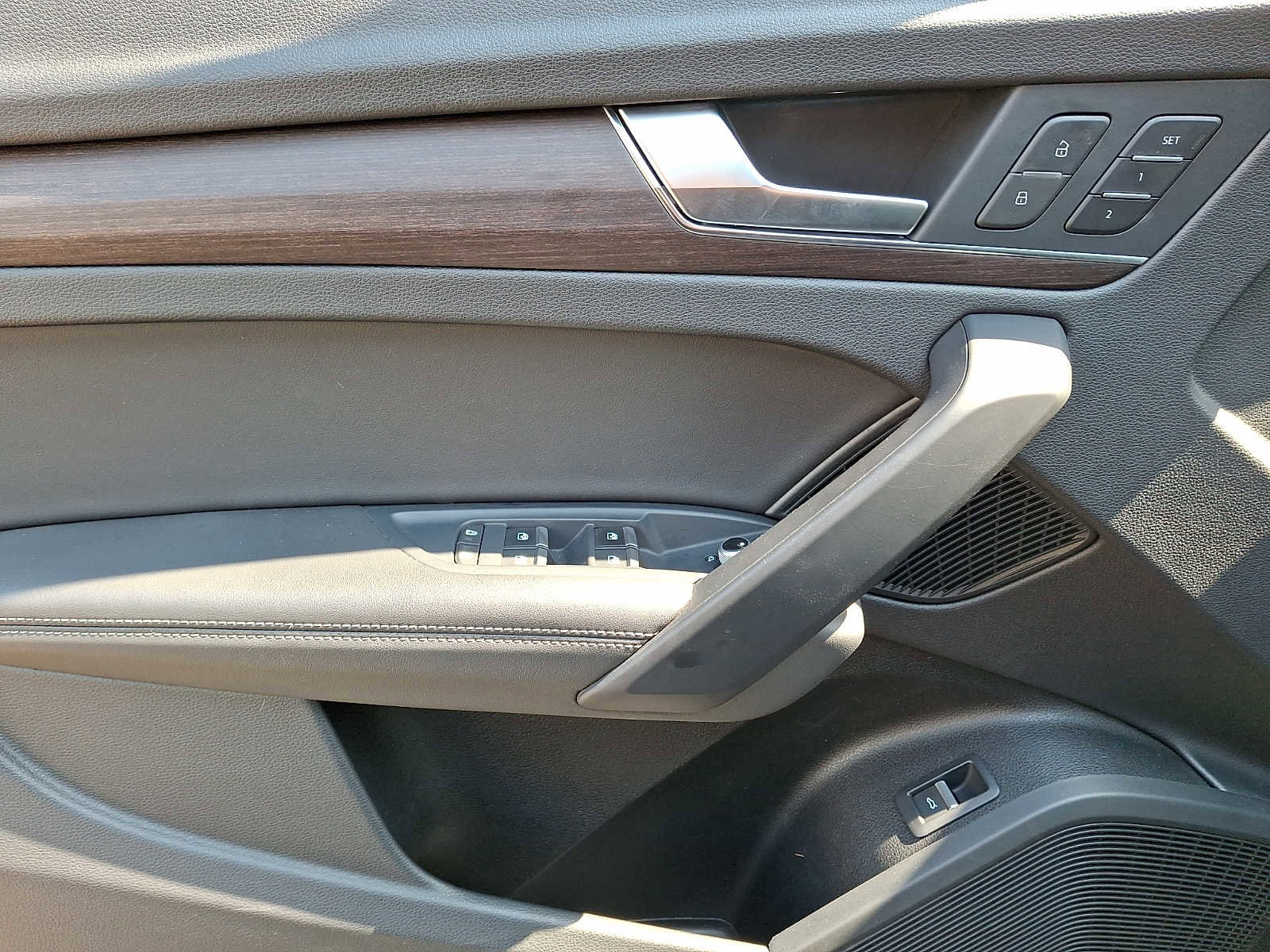 Used 2022 Audi Q5 2.0T Premium Plus w/ Premium Plus Package image 9