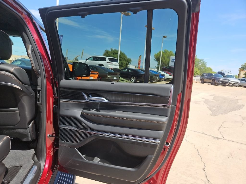 New 2026 Jeep Grand Wagoneer L Summit AWD/4WD image 14