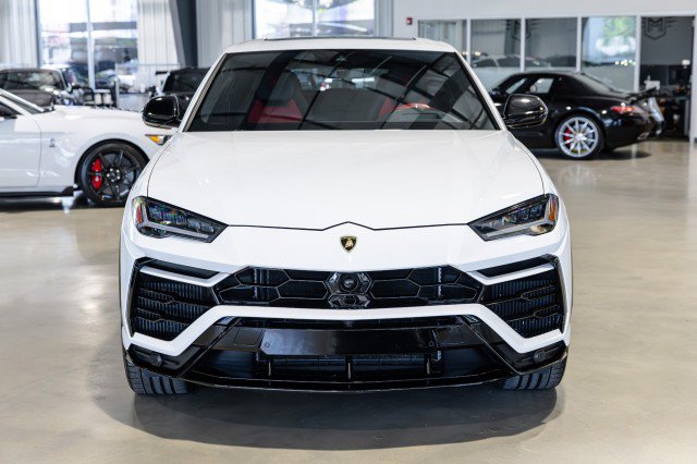 Used 2022 Lamborghini Urus AWD/4WD image 9