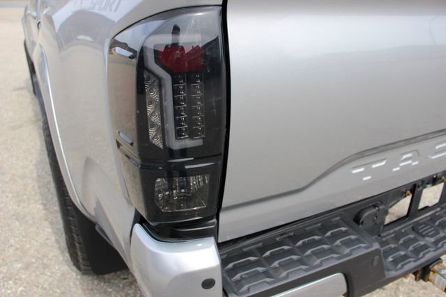 Used 2020 Toyota Tacoma TRD Sport w/ TRD Premium Sport Package image 43