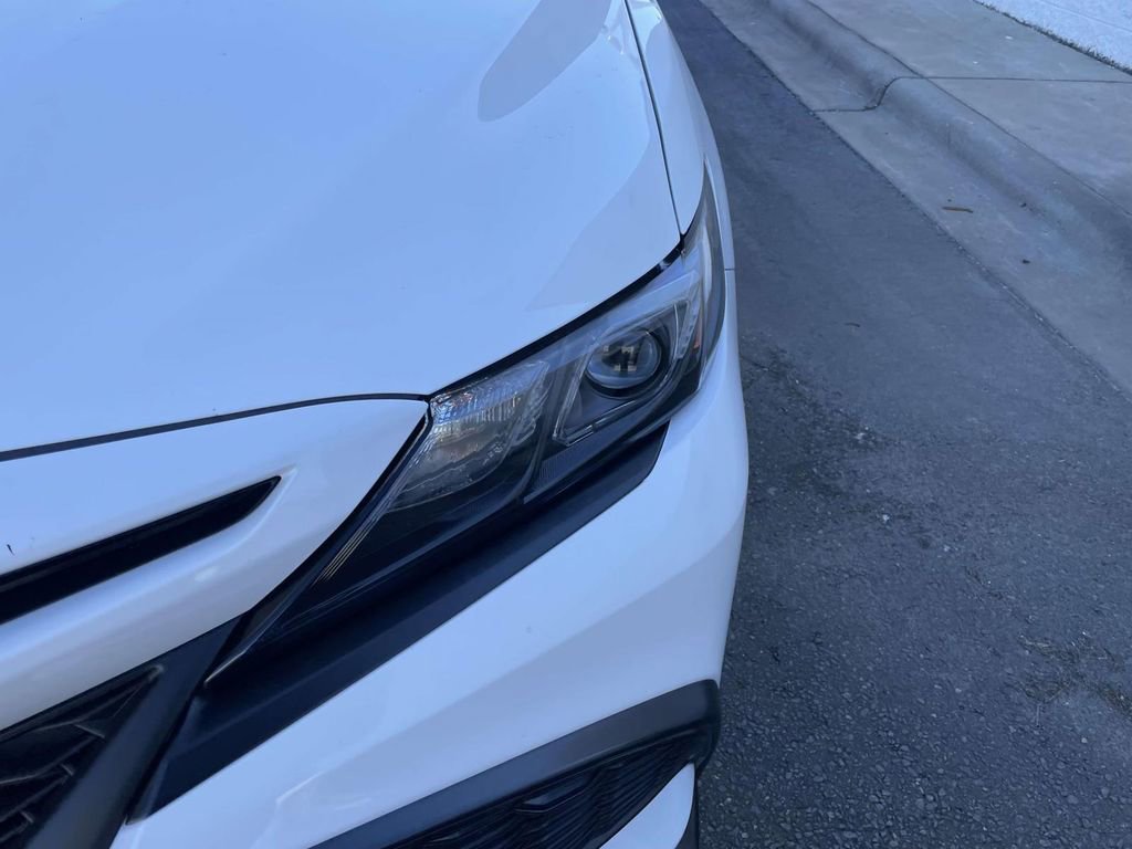 Used 2024 Toyota Camry SE image 13