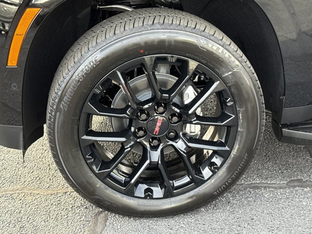 New 2026 GMC Yukon XL Elevation w/ LPO, Floor Liner Package image 16