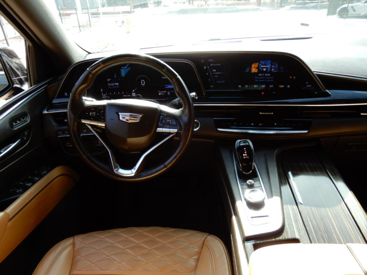 Used 2022 Cadillac Escalade Premium Luxury image 23