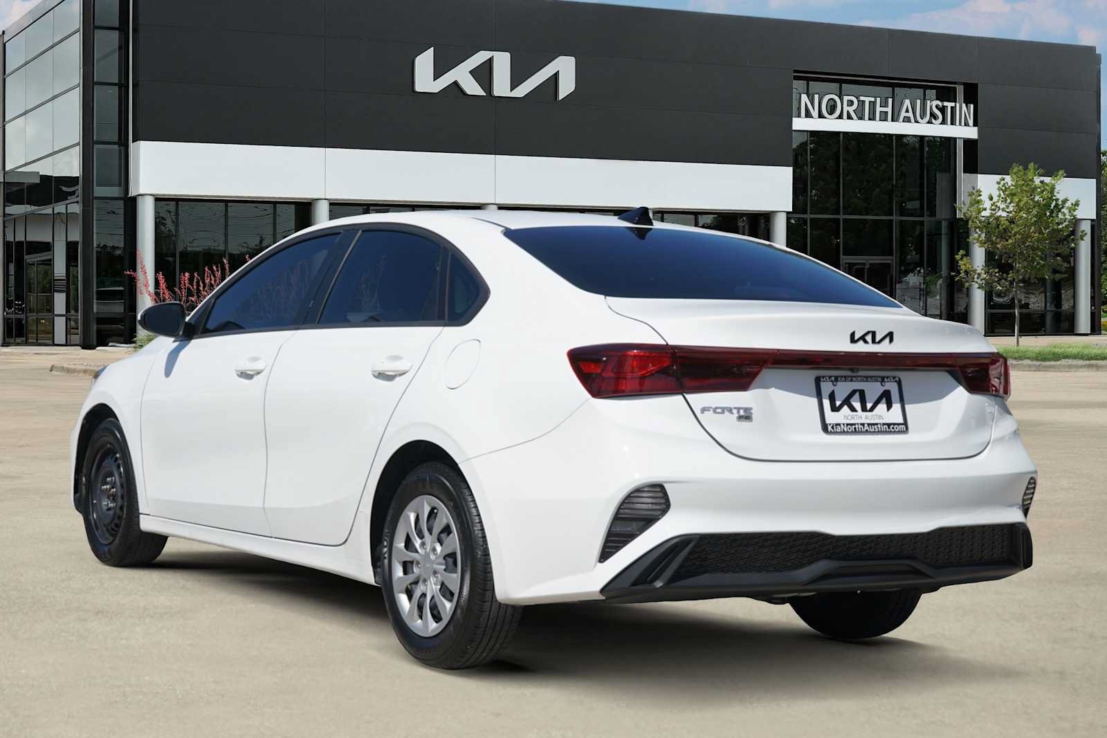 Certified 2024 Kia Forte LX FWD image 4