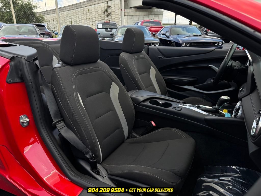 Used 2020 Chevrolet Camaro LT RWD image 30