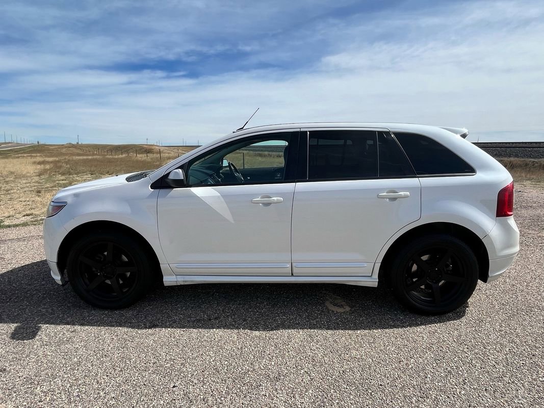Used 2013 Ford Edge Sport w/ Canadian Touring Pkg AWD/4WD image 2