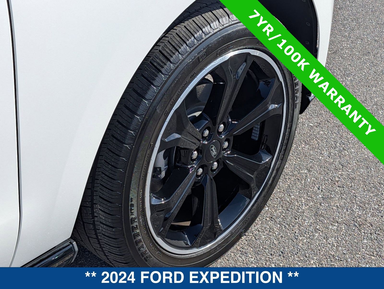 Certified 2024 Ford Expedition Limited image 12