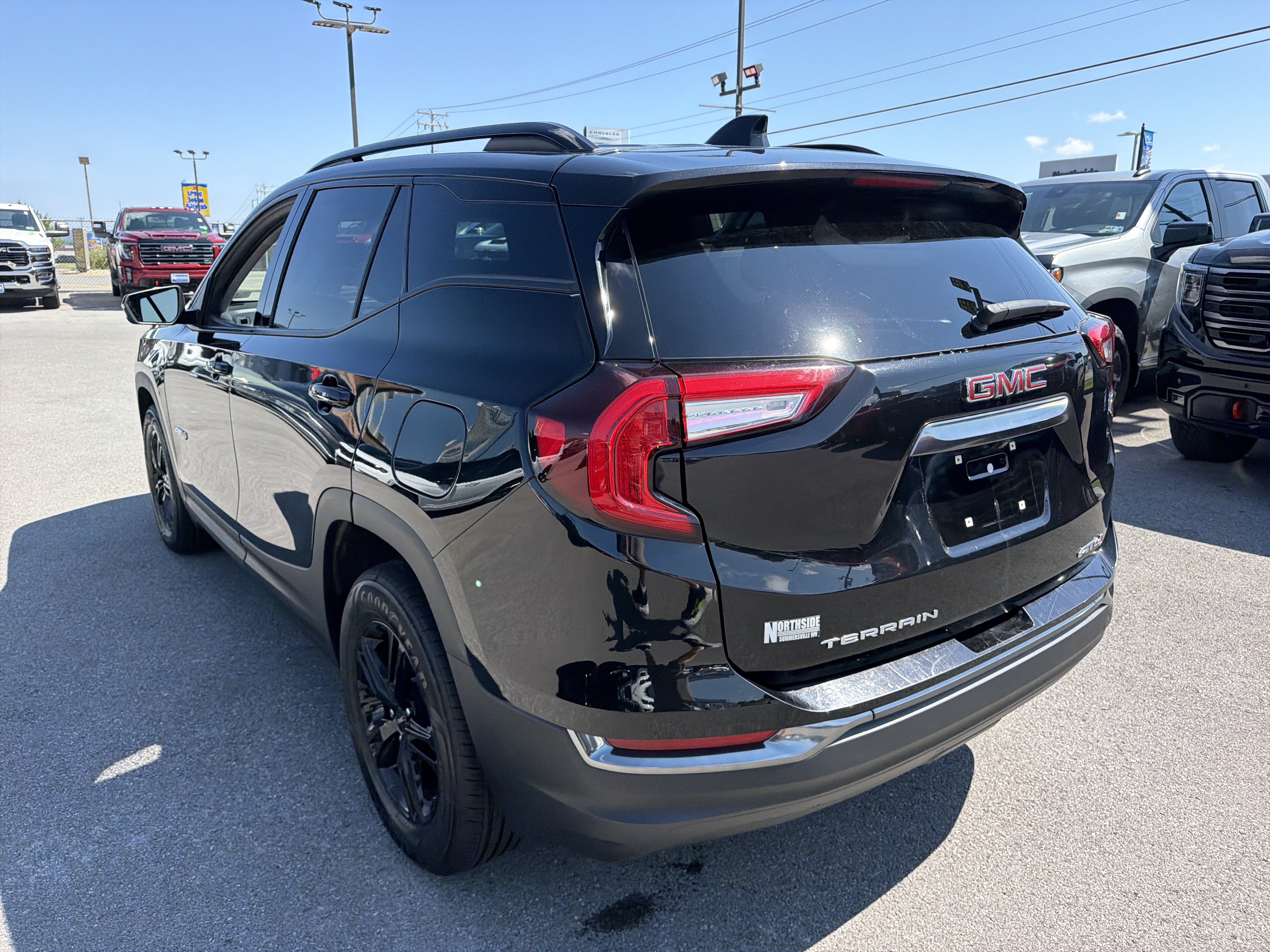 Used 2023 GMC Terrain AT4 AWD/4WD image 8