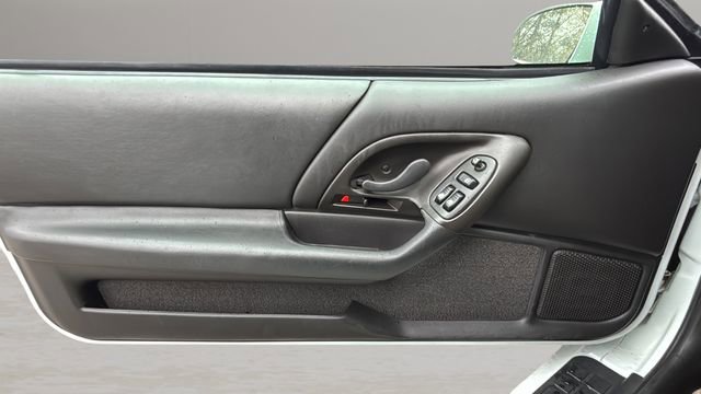 Used 2002 Chevrolet Camaro Z28 w/ SS Performance/Appearance Pkg image 17