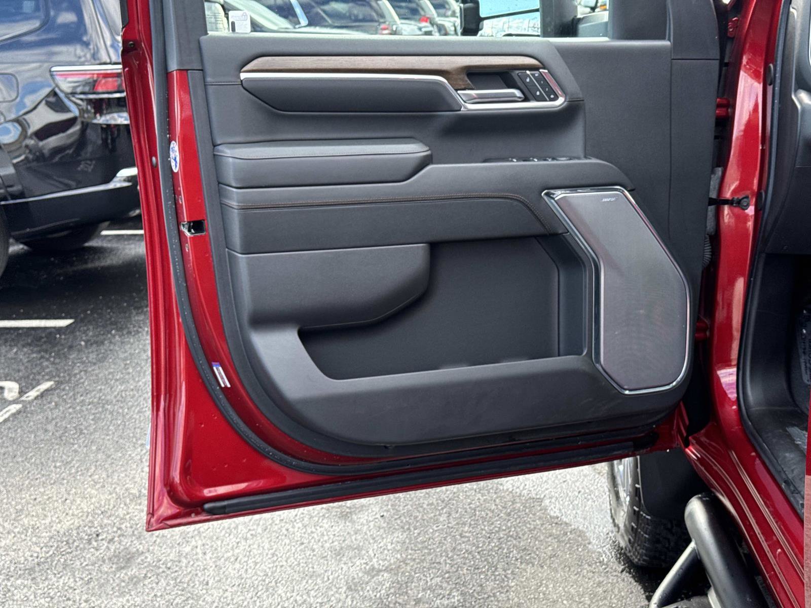 Used 2024 Chevrolet Silverado 2500 High Country w/ High Country Premium Package image 16