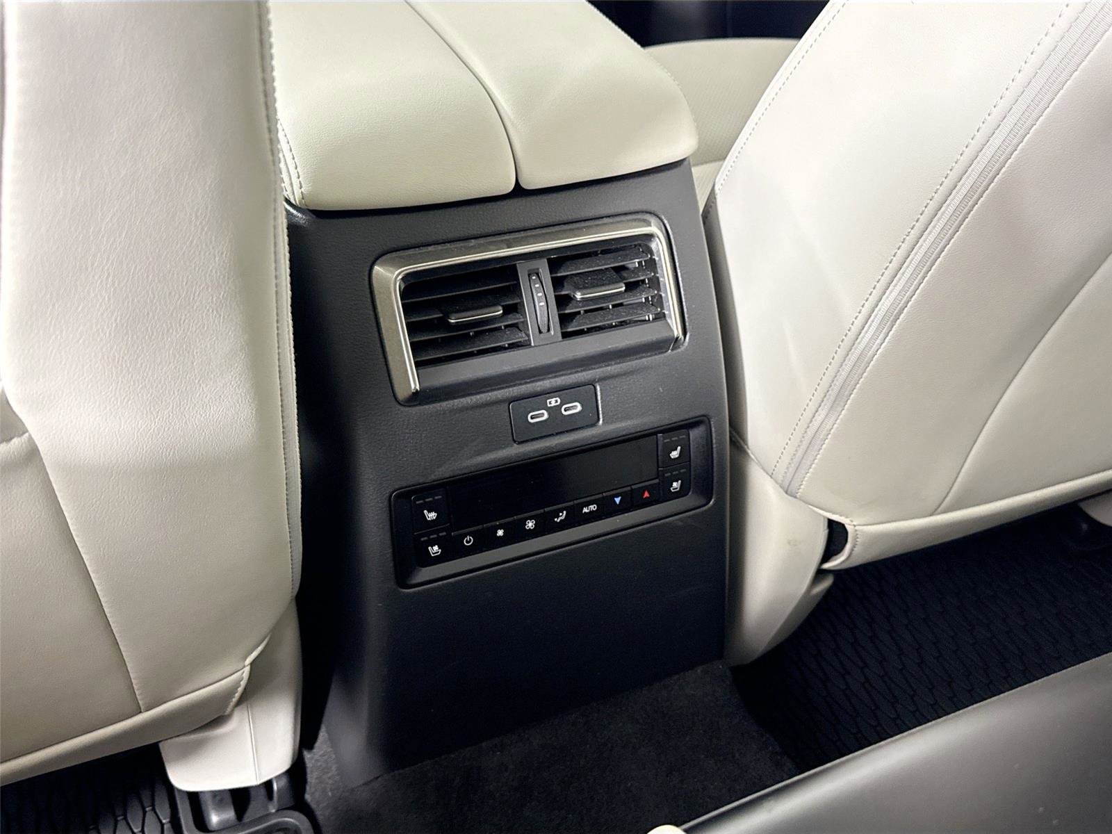 Certified 2024 MAZDA CX-90 3.3 Turbo S w/ Premium Plus image 35