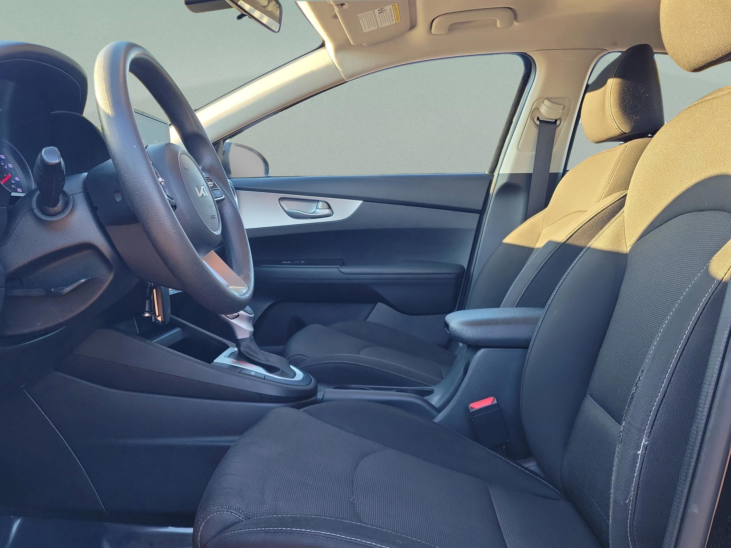 Used 2023 Kia Forte LXS image 17