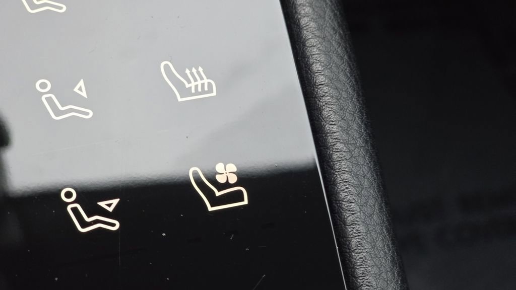 Used 2022 Porsche Macan image 8