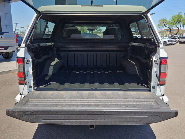 Used 2024 Nissan Frontier SV RWD image 2