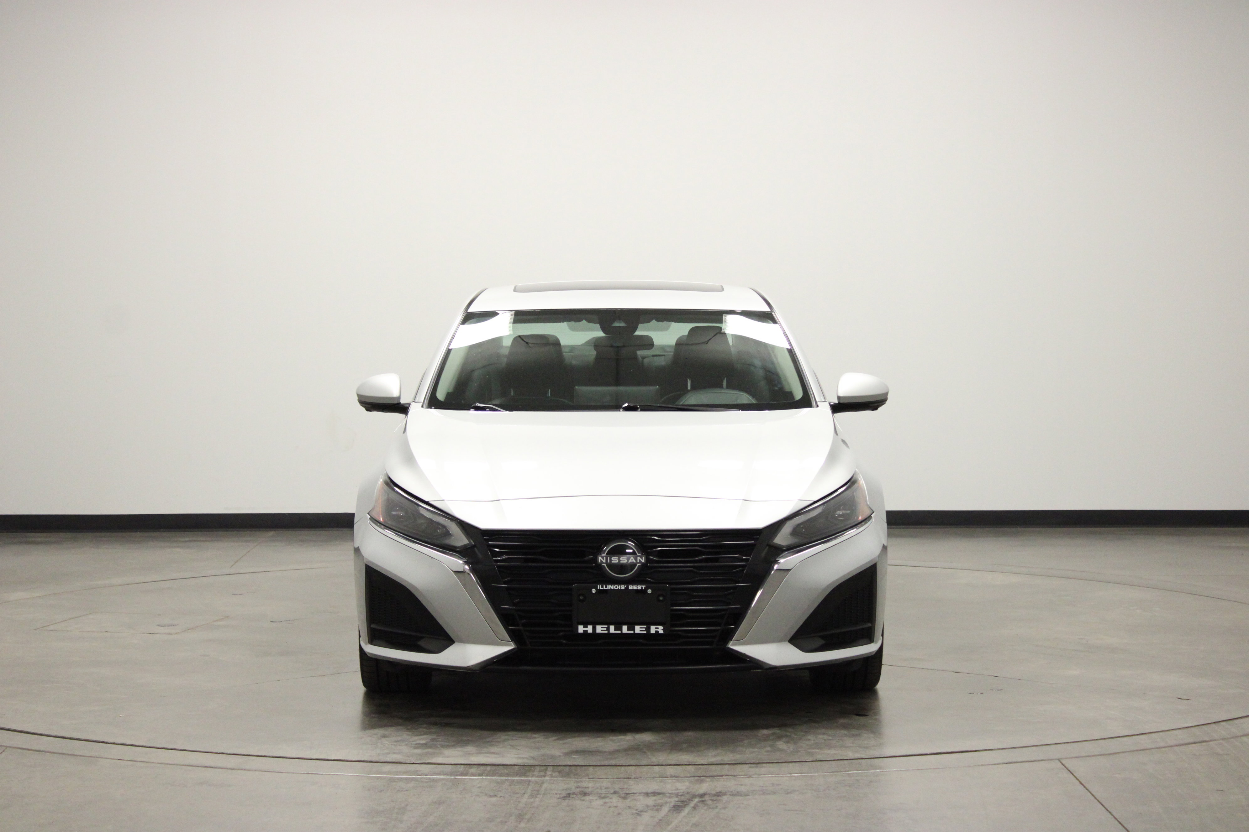 Used 2023 Nissan Altima 2.5 SL image 3