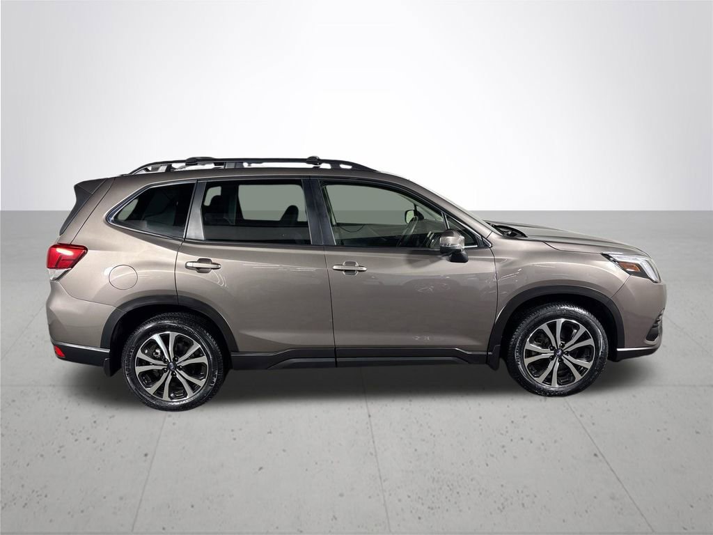 Used 2023 Subaru Forester Limited AWD/4WD image 5