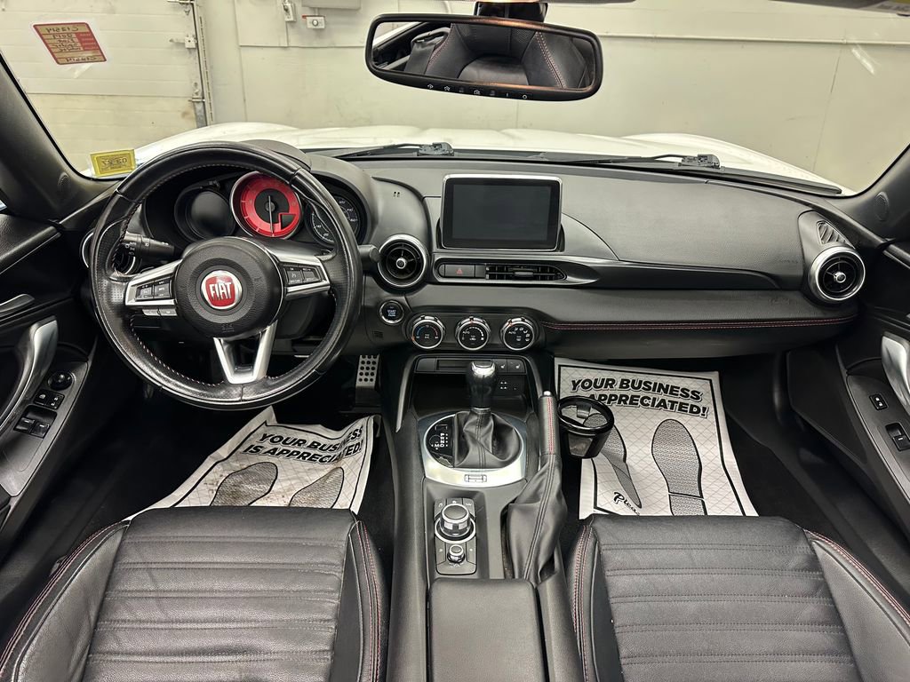 Used 2017 FIAT 124 Spider Abarth image 4