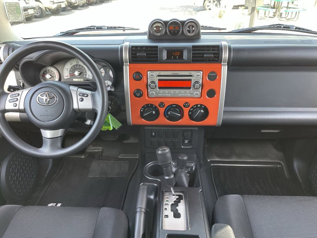 Used 2013 Toyota FJ Cruiser 4WD w/ Convenience Pkg image 16