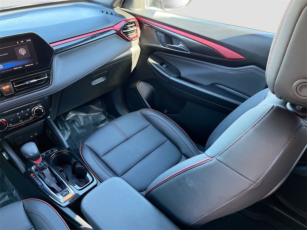 Used 2025 Chevrolet TrailBlazer RS image 21