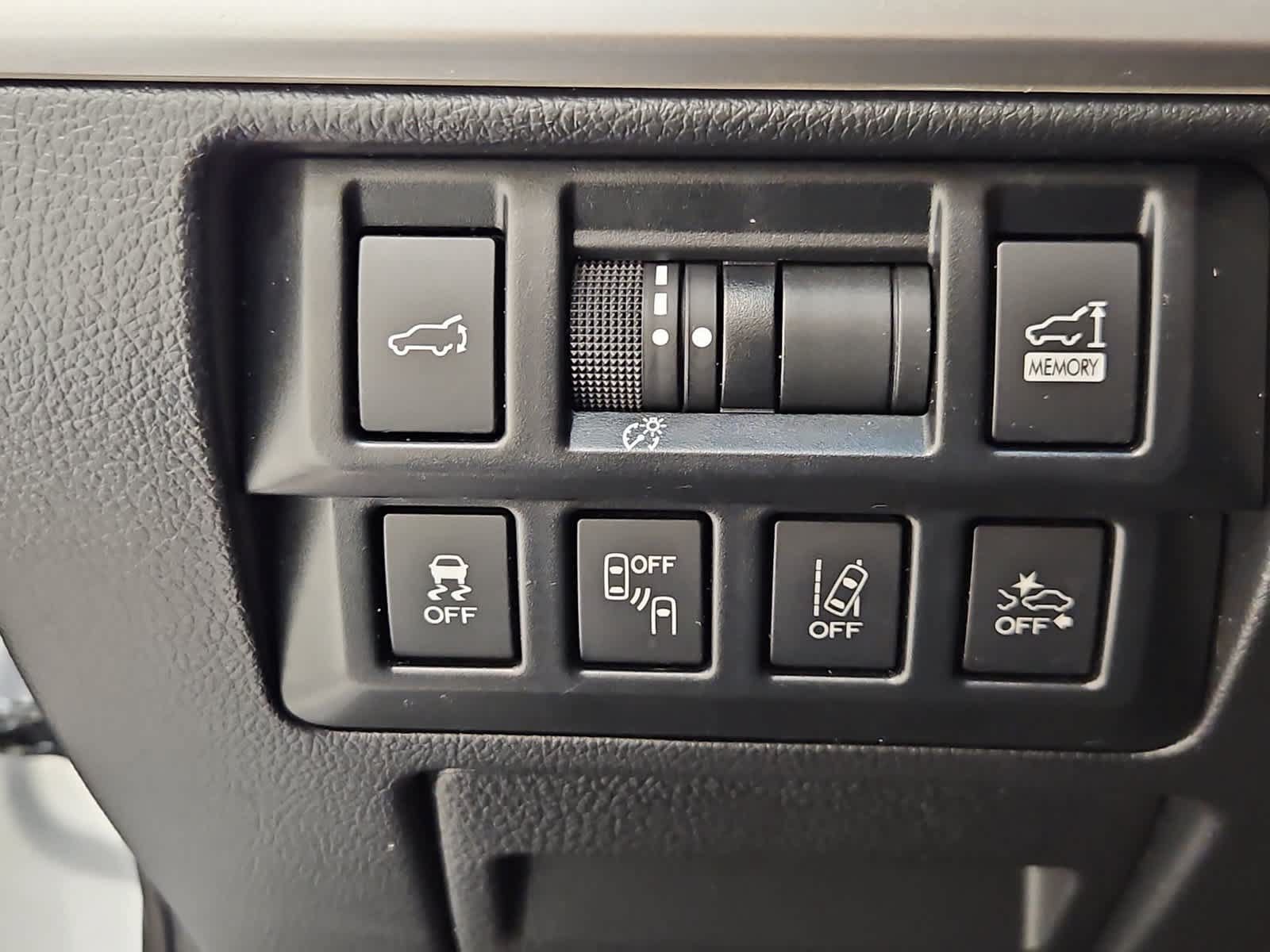 Used 2018 Subaru Outback 2.5i Limited AWD/4WD image 36