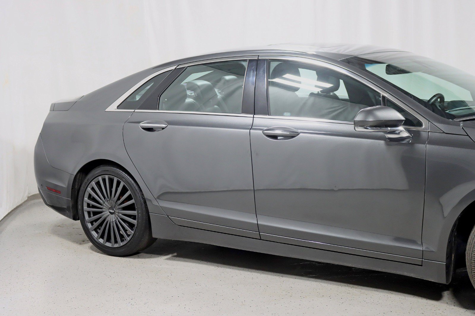 Used 2018 Lincoln MKZ Reserve w/ Technology Package AWD/4WD image 3