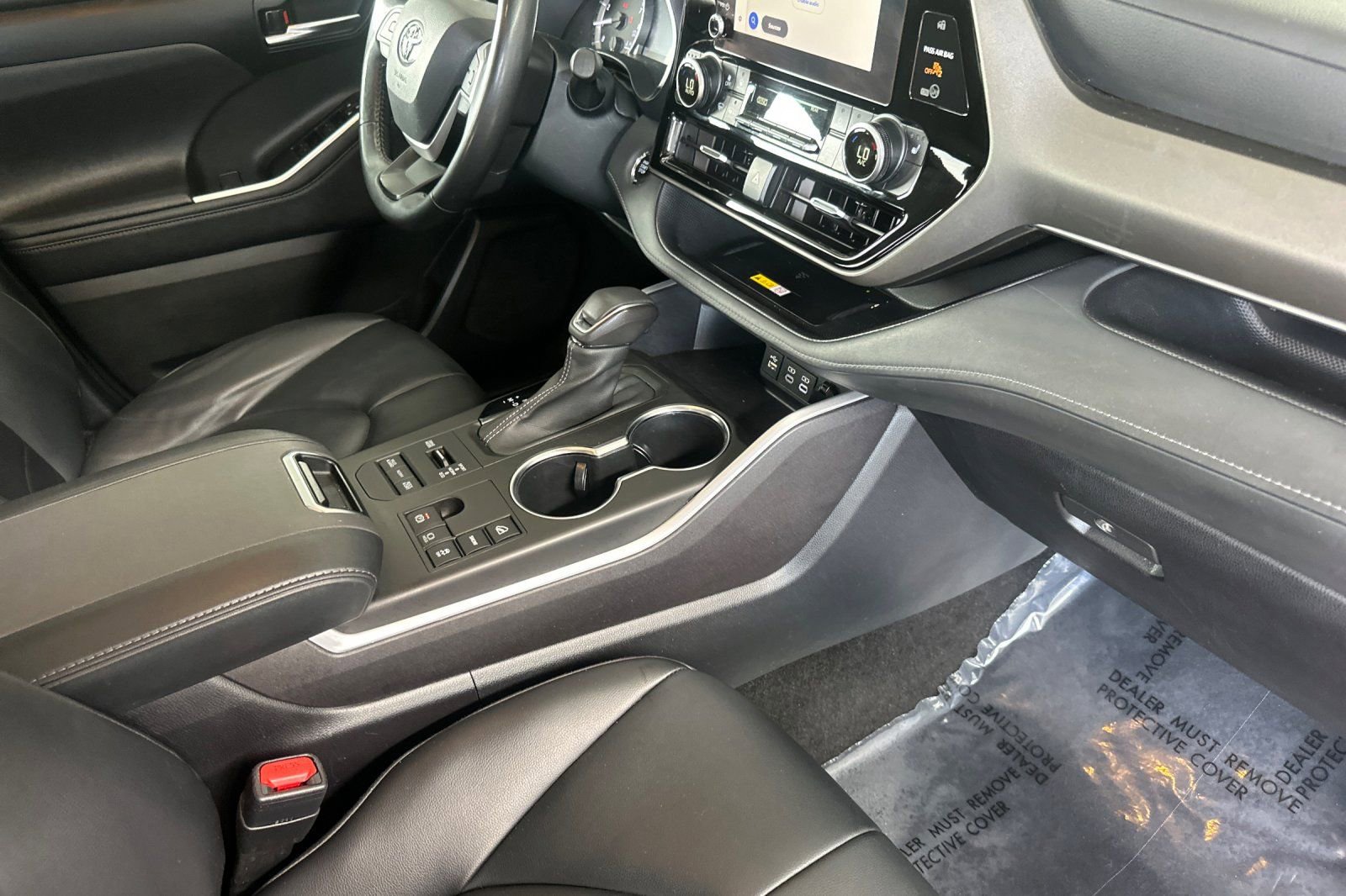 Used 2023 Toyota Highlander XLE image 20