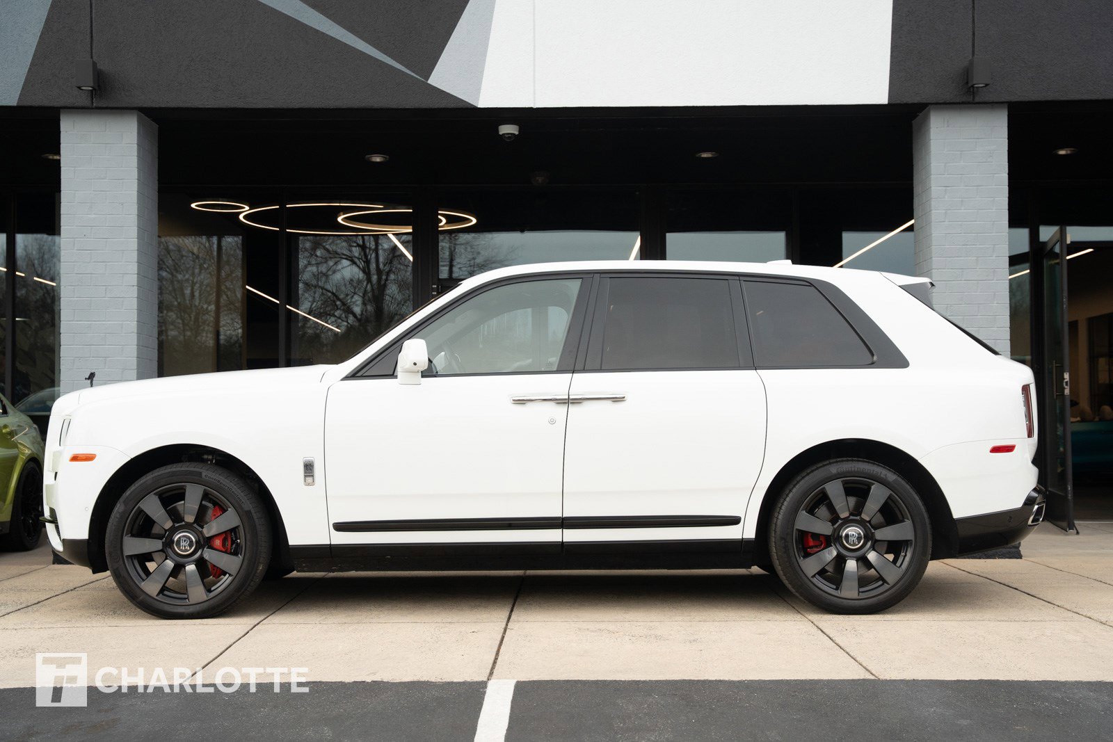 Used 2022 Rolls-Royce Cullinan image 8