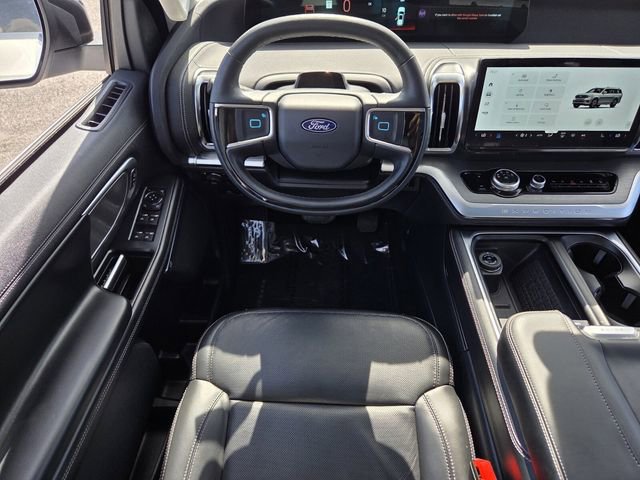 Certified 2025 Ford Expedition Platinum AWD/4WD image 15