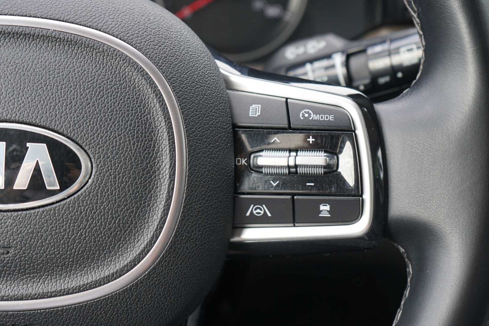 Used 2021 Kia Sorento EX FWD image 12