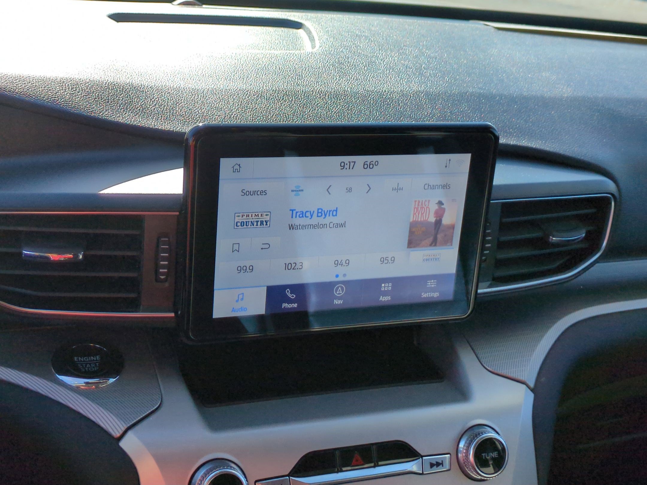 Used 2022 Ford Explorer XLT w/ Equipment Group 202A image 22