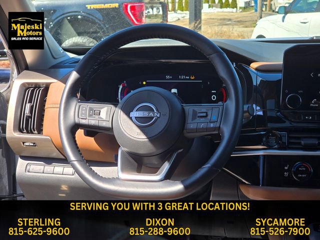 Used 2025 Nissan Pathfinder Platinum image 30
