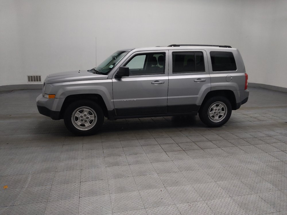 Used 2016 Jeep Patriot Sport w/ Power Value Group FWD image 2