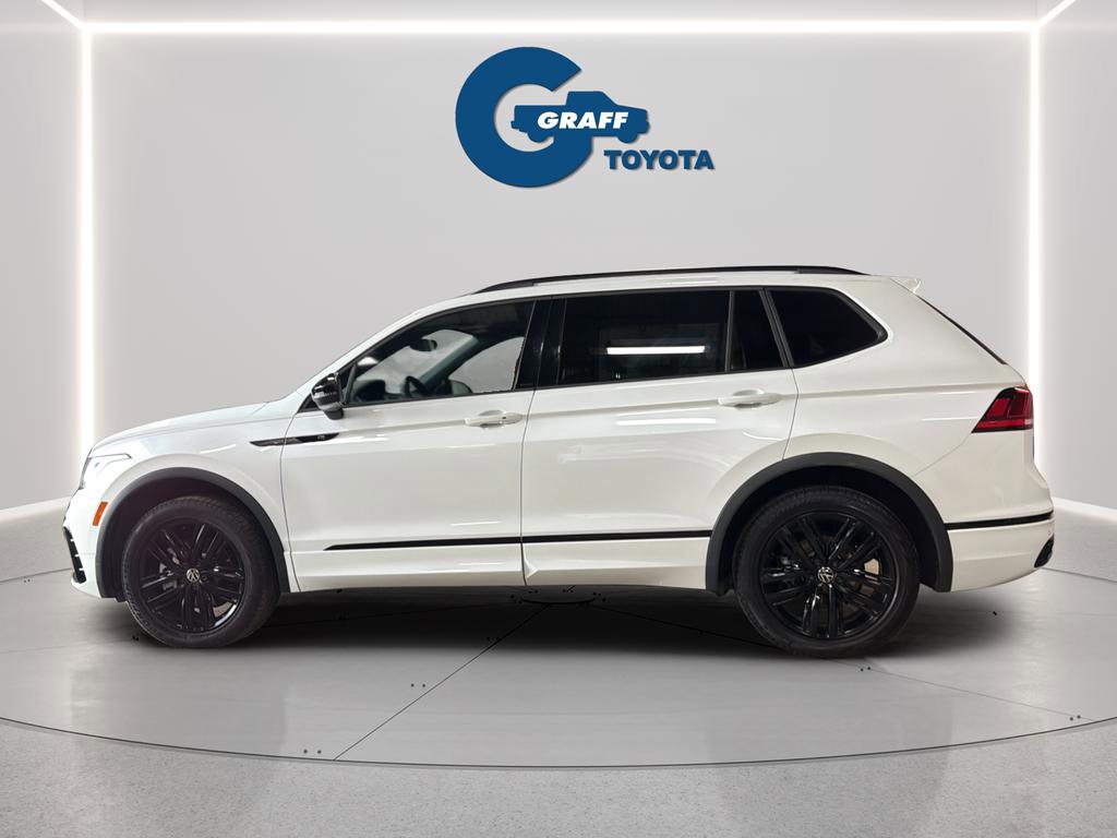Used 2022 Volkswagen Tiguan SE R-Line image 12