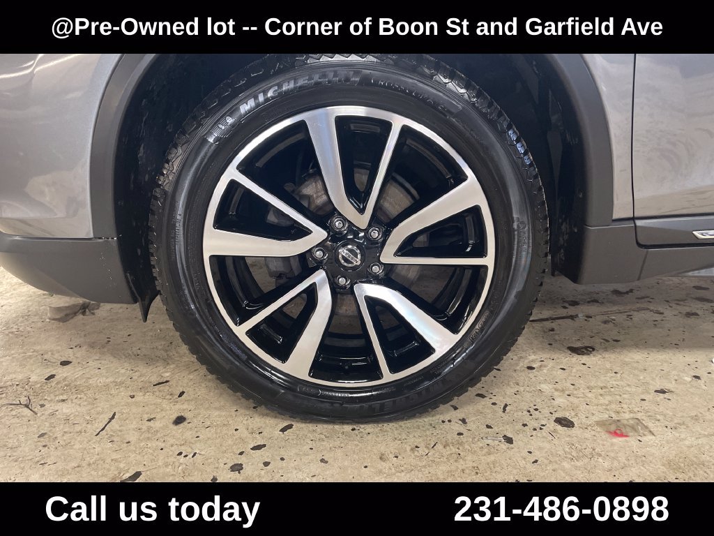 Used 2019 Nissan Rogue SL AWD/4WD image 11
