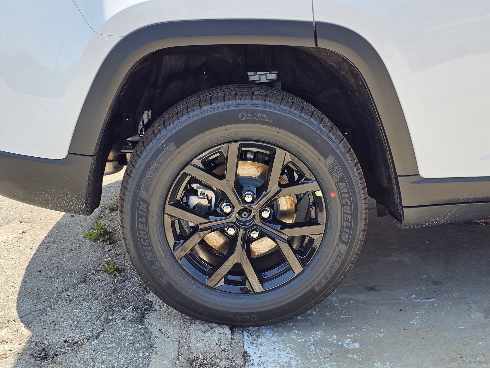 New 2026 Jeep Grand Cherokee Altitude RWD image 9